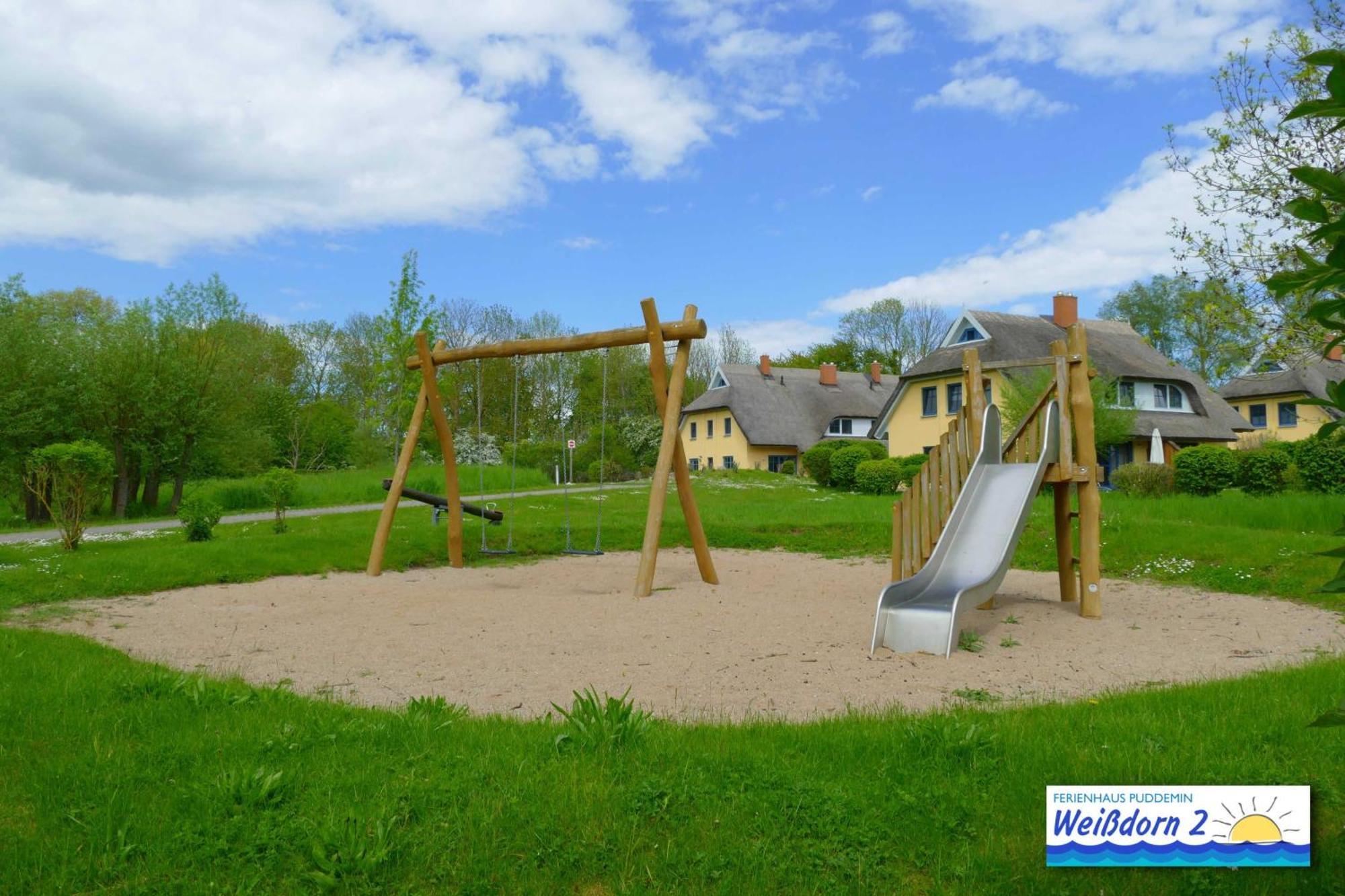 הוילה Puddemin Familienfreundliches Reetdachhaus Weissdorn 2 מראה חיצוני תמונה